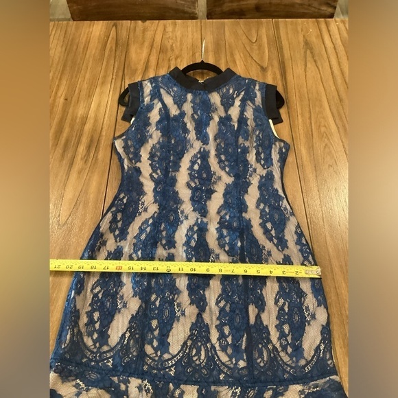 Aijek Wonderment Blue Lace Cap Sleeve Ruffle Cocktail Mini Dress Size 10 - Picture 4 of 17